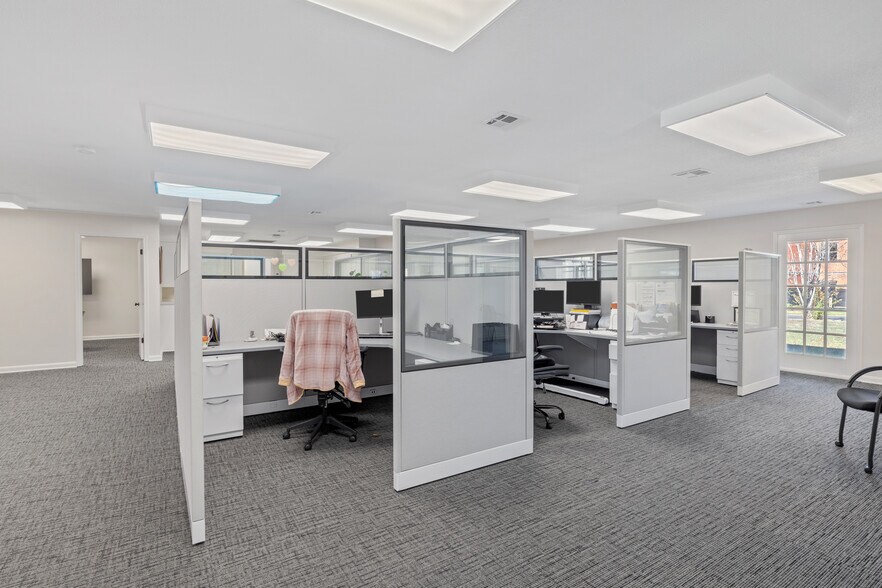 1628 Ryan St, Lake Charles, LA à louer - Photo intérieure - Image 3 de 10