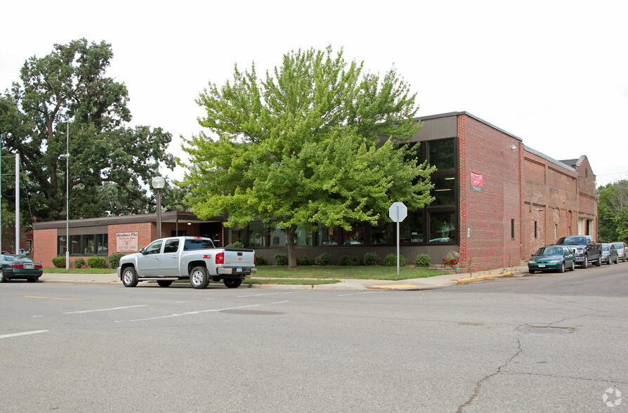 228-234 N Main St, Le Sueur, MN à vendre - Photo principale - Image 1 de 1