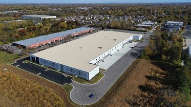 8110-8118 Lemont Rd, Woodridge, IL à louer Photo intérieure- Image 1 de 7