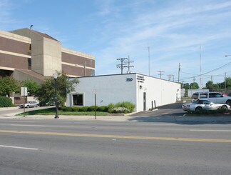 Plus de détails pour 750 W Broad St, Columbus, OH - Bureau à vendre