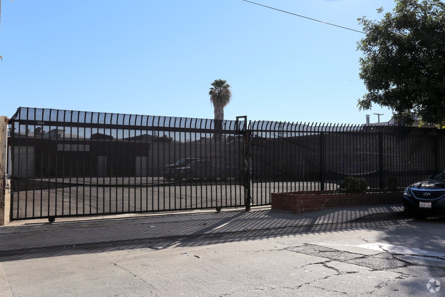 4806 Everett Ave, Vernon, CA for sale - Building Photo - Image 3 of 4