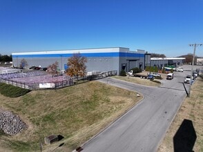 565 Royal Pky, Nashville, TN à louer Aérien- Image 1 de 9