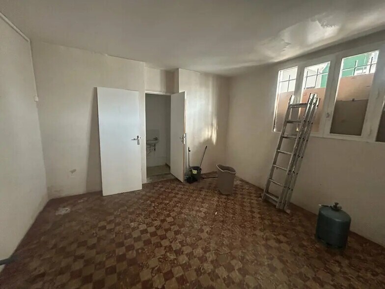 Bureau dans Cavaillon à louer - Photo du bâtiment - Image 1 de 5