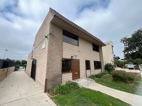 1654 E 4th St, Santa Ana, CA à vendre Photo du bâtiment- Image 2 de 16