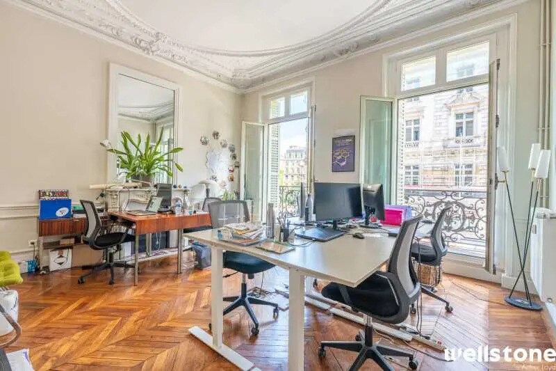 57-59 Rue De Châteaudun, Paris for sale Interior Photo- Image 1 of 1