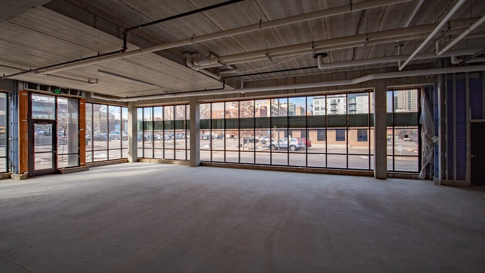 425 S Broadway, Rochester, MN à louer - Photo du bâtiment - Image 3 de 18
