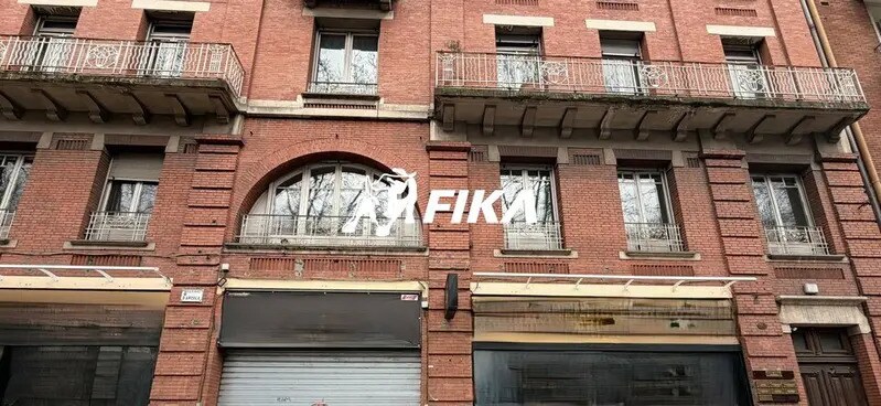 Multifamily in Toulouse for sale Building Photo- Image 1 of 8