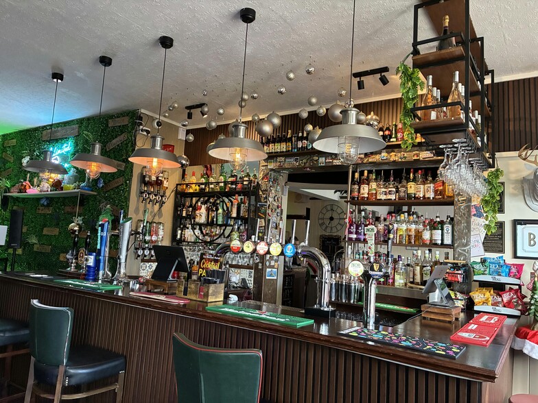 3 Market Sq, Alton for sale - Interior Photo - Image 3 of 10