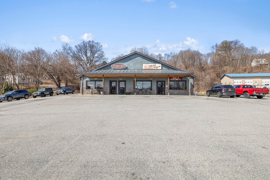 1447 Route 9 W, Marlboro, NY à vendre - Photo du bâtiment - Image 2 de 22