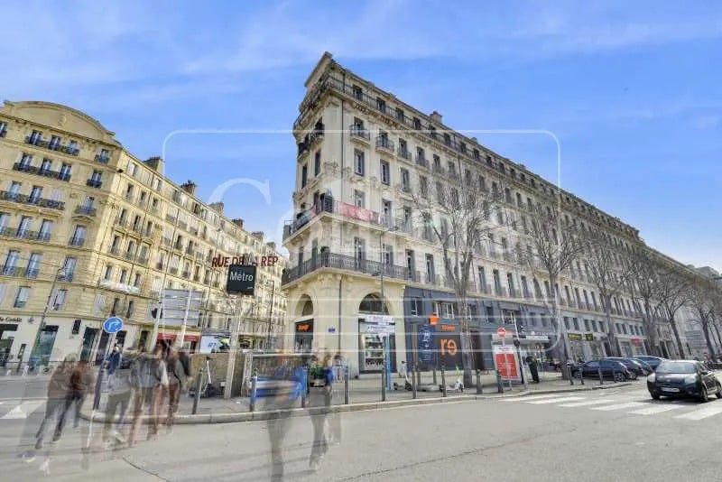 Office in Marseille for lease - Building Photo - Image 1 of 13