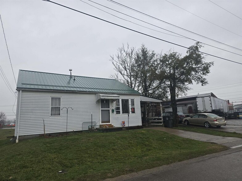 21 S Locust St, Buckhannon, WV à vendre - Photo du bâtiment - Image 2 de 16