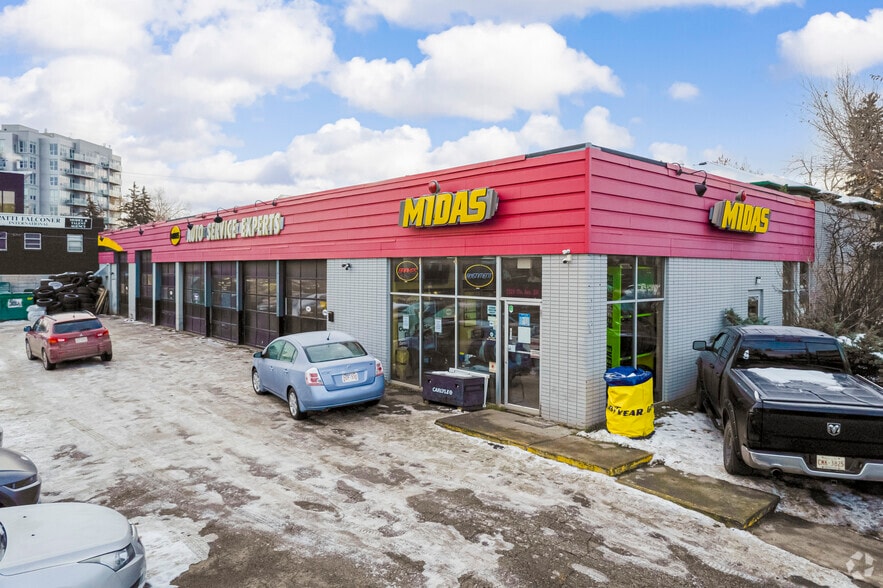 2529 17th Ave SW, Calgary, AB for sale - Primary Photo - Image 1 of 4