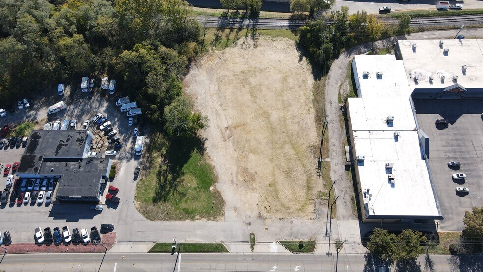 507 Loveland Madeira Rd, Loveland, OH for lease - Building Photo - Image 2 of 4