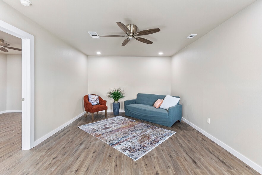4704 Judson Rd, Longview, TX à vendre - Photo du bâtiment - Image 3 de 26
