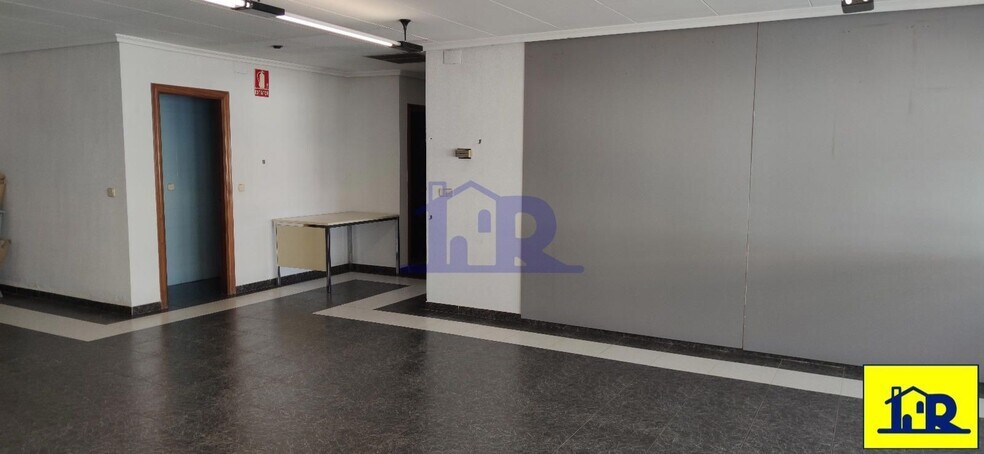 Industriel dans Cuenca, Cuenca à louer - Photo intérieure - Image 3 de 7