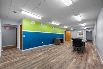 735-737 Snelling Ave N, Saint Paul, MN for lease Interior Photo- Image 2 of 29