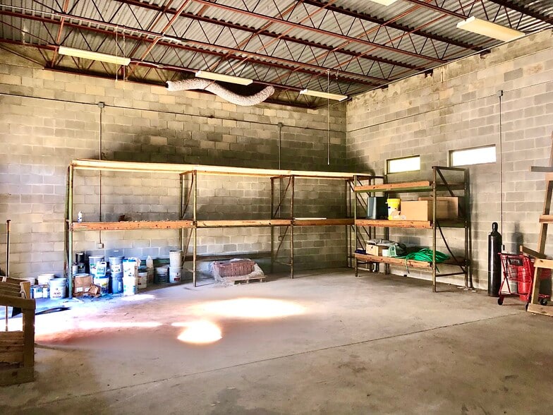 4402 Emerson St, Jacksonville, FL for lease - Building Photo - Image 3 of 4