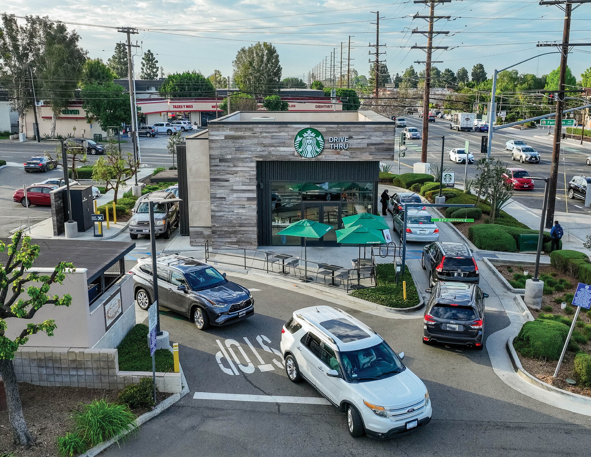 2701 N Grand Ave, Santa Ana, CA à vendre Photo du bâtiment- Image 1 de 13