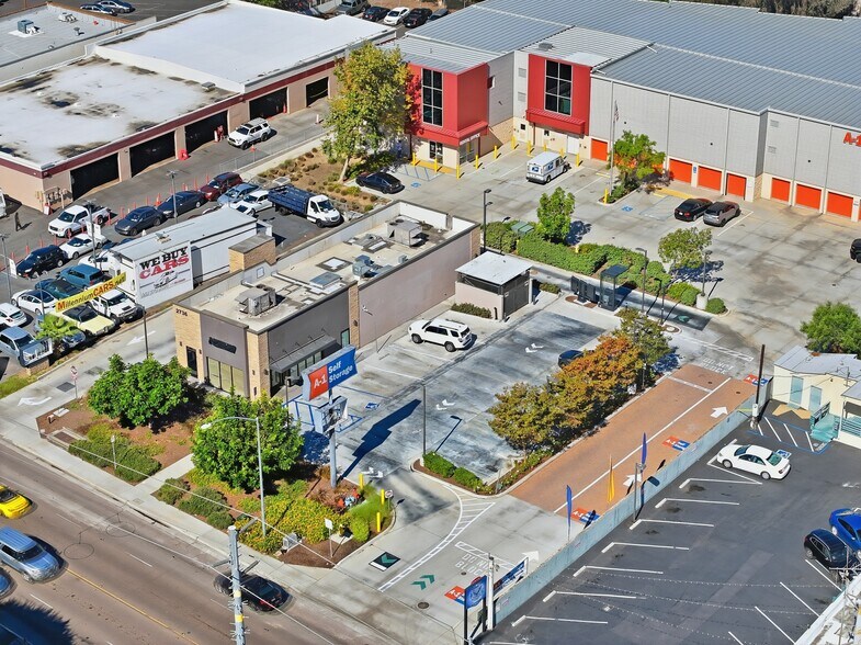 2736 Garnet Ave, San Diego, CA à louer - Photo du bâtiment - Image 2 de 7