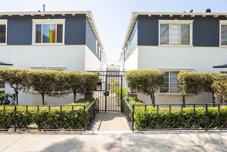 8730-8736 Holloway Dr, West Hollywood, CA for sale - Building Photo - Image 3 of 12