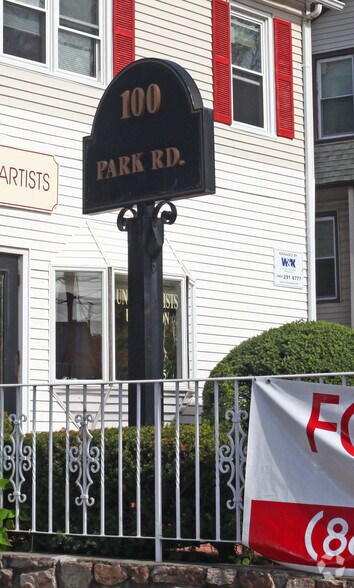 100 Park Rd, West Hartford, CT à louer - Photo du bâtiment - Image 2 de 3