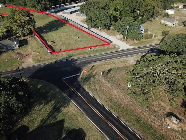 1270 FM 279, Ben Wheeler, TX à vendre - Photo du bâtiment - Image 2 de 9