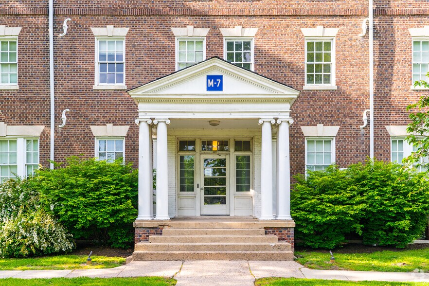 1321 Intrepid Ave, Philadelphia, PA à louer - Photo du bâtiment - Image 3 de 4