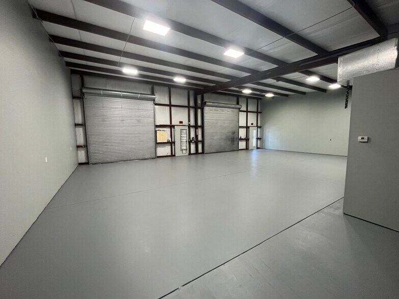 22108 Hwy 71 W, Spicewood, TX à louer - Photo intérieure - Image 3 de 19