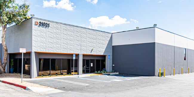 Plus de détails pour 21045-21051 Osborne St, Canoga Park, CA - Industriel à louer