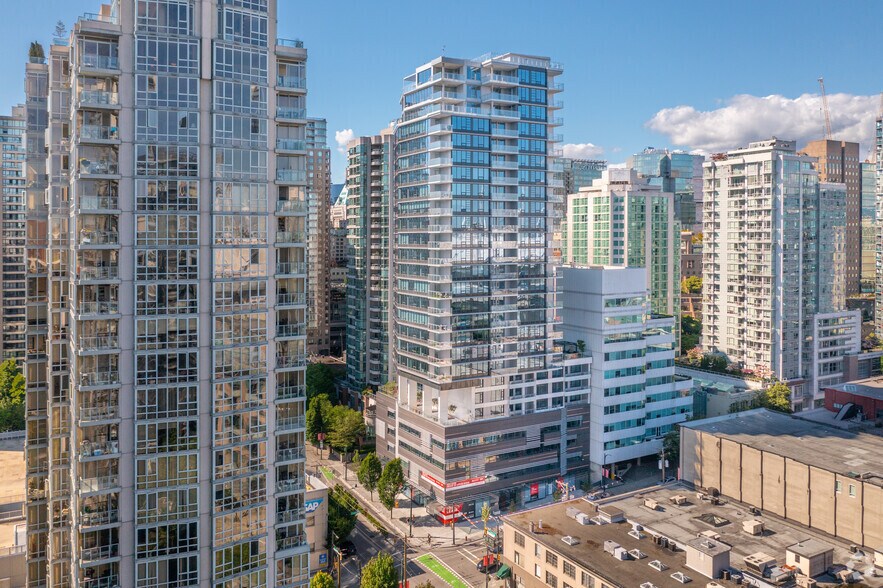 225 Smithe St, Vancouver, BC à vendre - Photo du bâtiment - Image 1 de 1