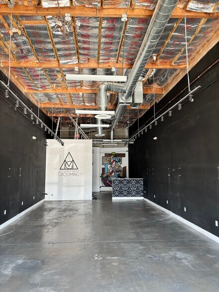 7911-7927 Garden Grove Blvd, Garden Grove, CA for lease - Interior Photo - Image 3 of 25