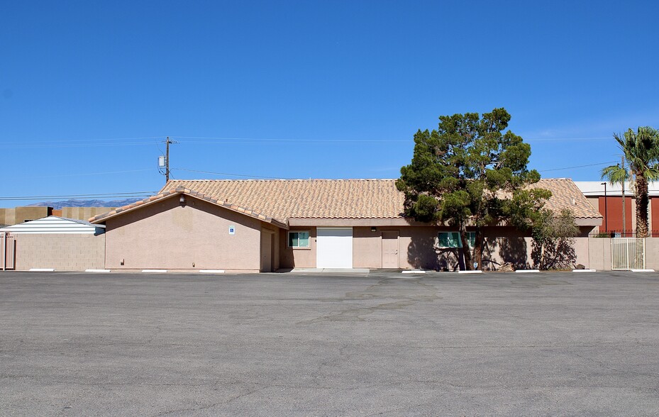 8935 El Camino Rd, Las Vegas, NV for sale - Building Photo - Image 1 of 12