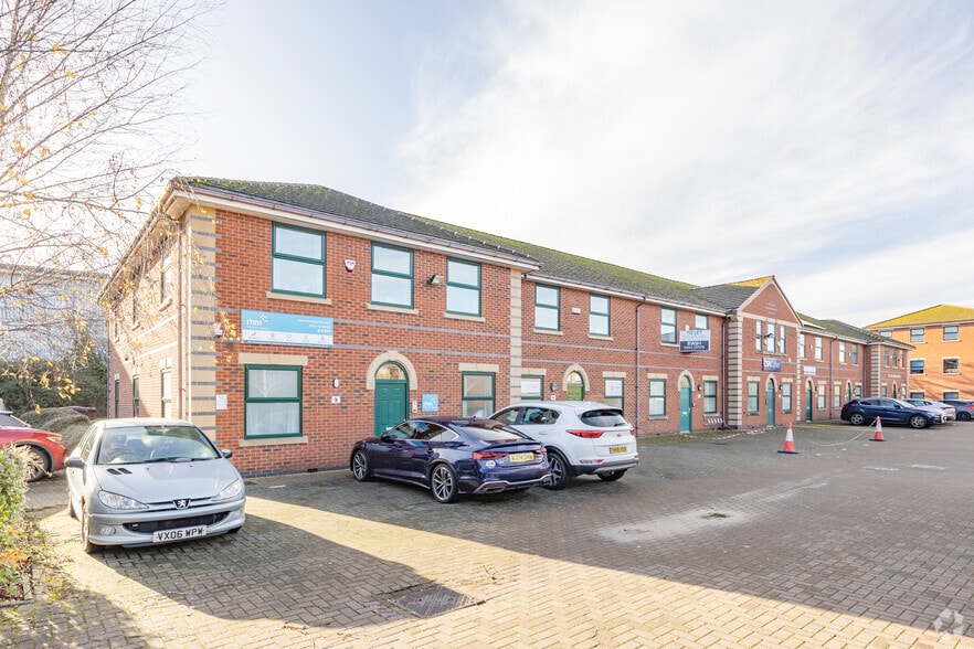 Wheatstone Ct, Quedgeley for sale - Primary Photo - Image 1 of 12