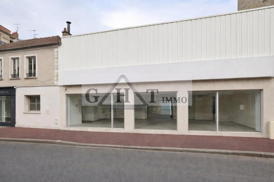 Retail in Saint-Maur-des-Fossés for lease - Building Photo - Image 2 of 11