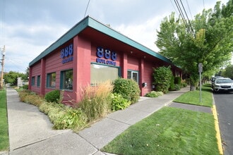 888 NW Hill St, Bend, OR for lease Building Photo- Image 1 of 19