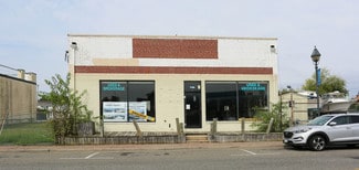 Plus de détails pour 116 Woodcleft Ave, Freeport, NY - Commerce de détail à vendre