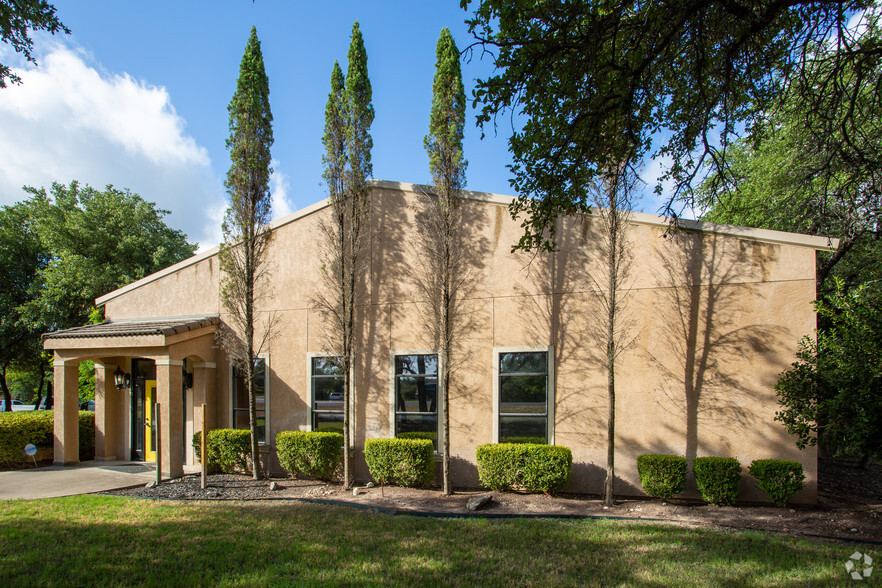 104 Country Rd, Georgetown, TX à vendre - Photo principale - Image 1 de 1