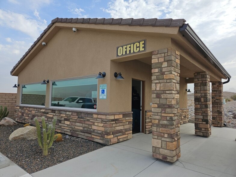 2601 Laughlin View Dr, Bullhead City, AZ for lease - Building Photo - Image 2 of 8