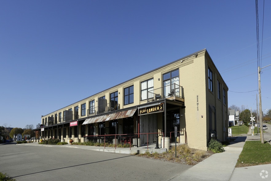 855 Michigan St NE, Grand Rapids, MI for lease - Building Photo - Image 2 of 6