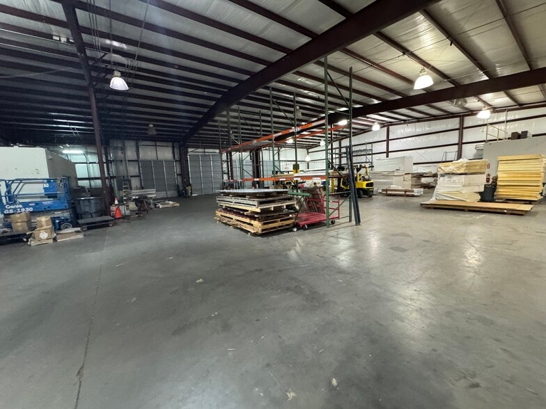 1400 Nowell Rd, Raleigh, NC for lease - Building Photo - Image 2 of 6