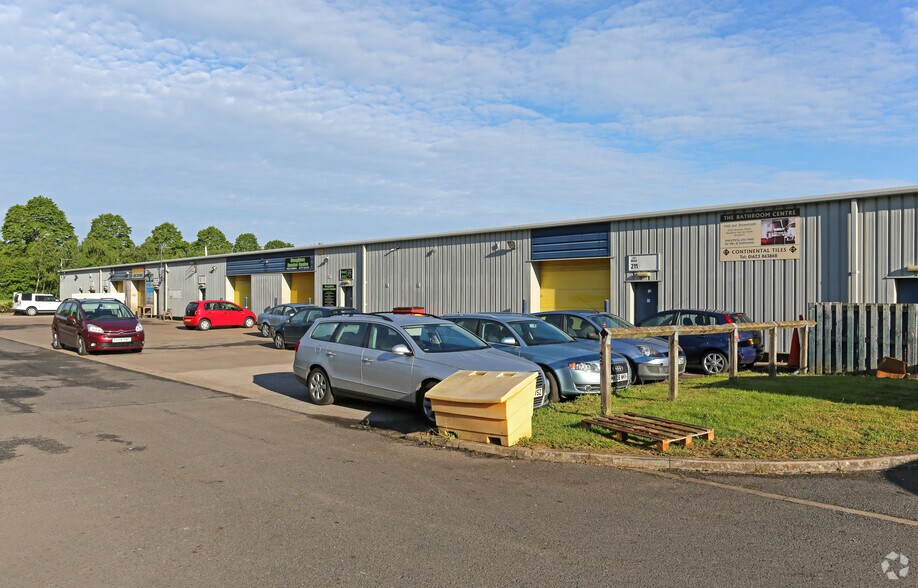 Boughton Industrial Estate, Boughton for sale - Primary Photo - Image 1 of 6