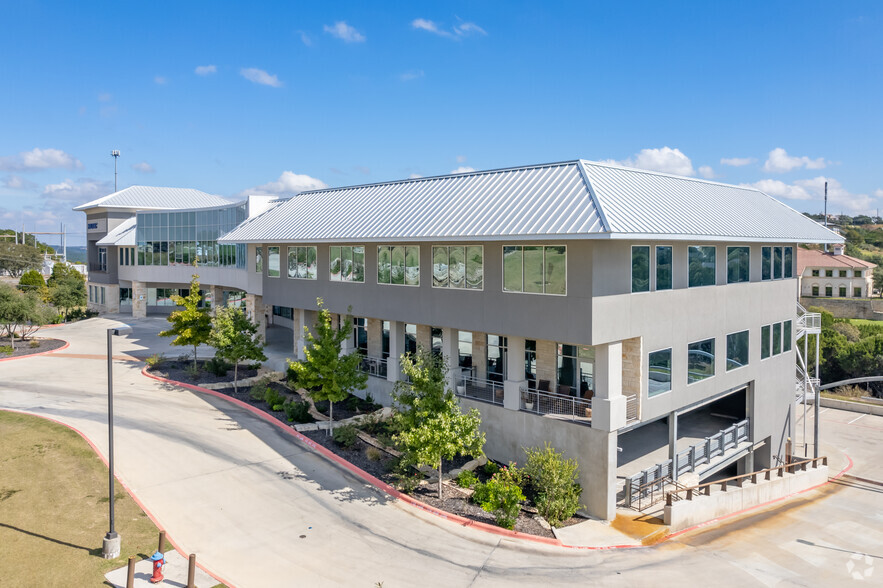 317 Grace Ln, Austin, TX for lease - Building Photo - Image 2 of 4