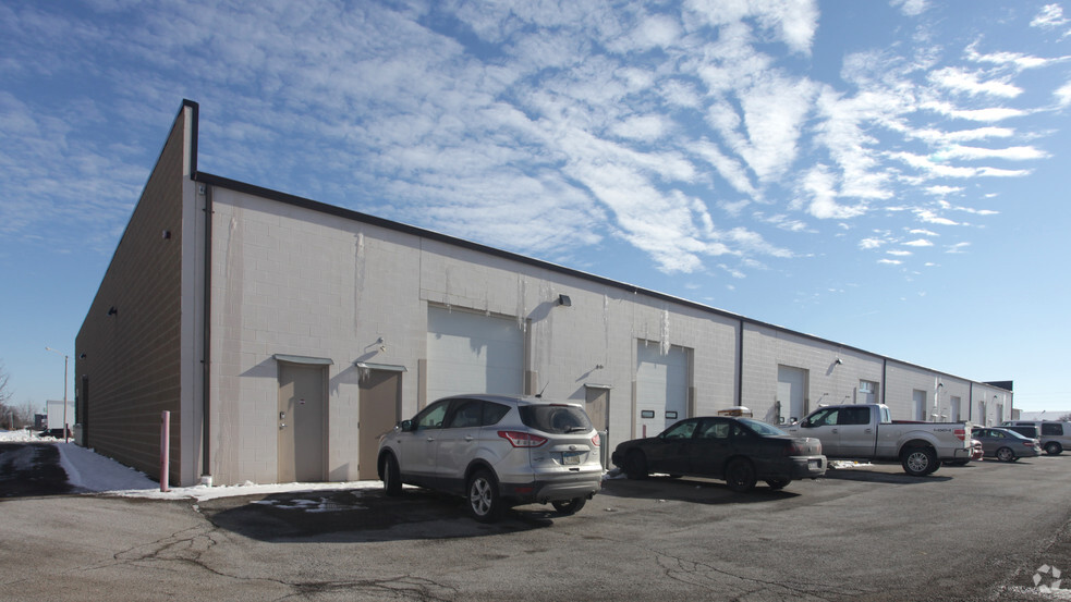 66 Industry Ct, Troy, OH for lease - Building Photo - Image 2 of 3