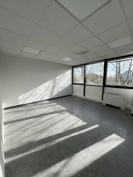 Office in Labège for lease - Interior Photo - Image 3 of 5