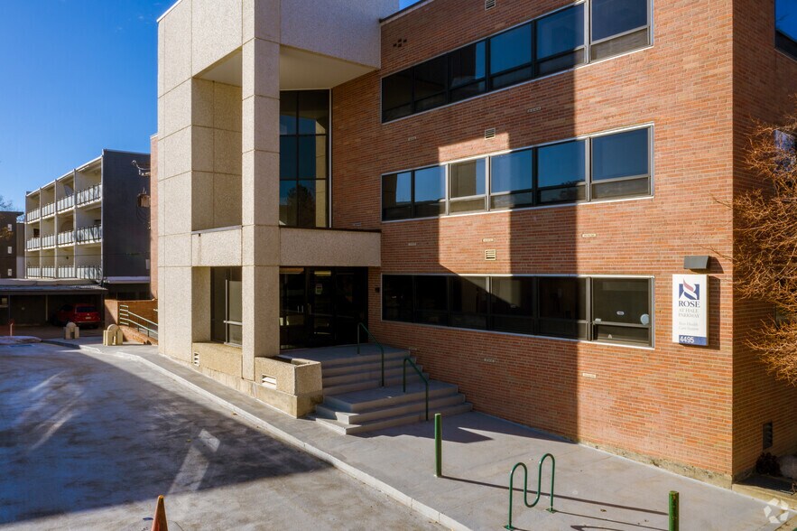 4495 Hale Pky, Denver, CO à louer - Photo du bâtiment - Image 3 de 7