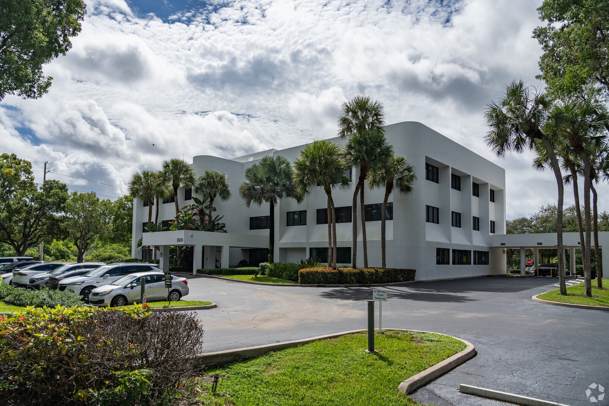 1800 NW Corporate Blvd, Boca Raton, FL for lease Primary Photo- Image 1 of 8