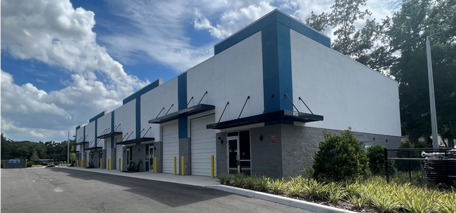 More details for 6810 Edgewater Dr, Lockhart, FL - Industrial for Lease
