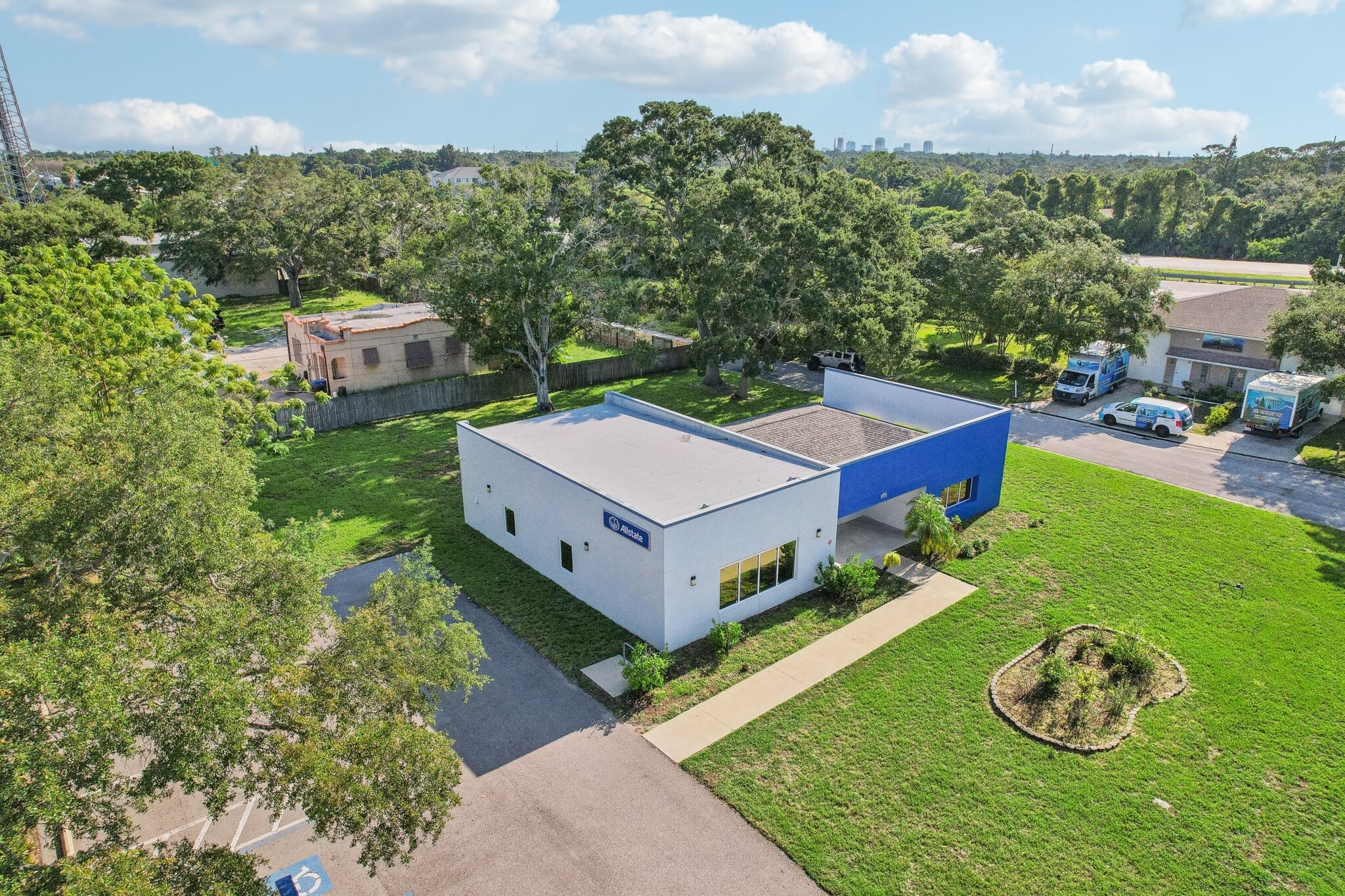 3209 30th Ave S, Saint Petersburg, FL for lease Primary Photo- Image 1 of 71