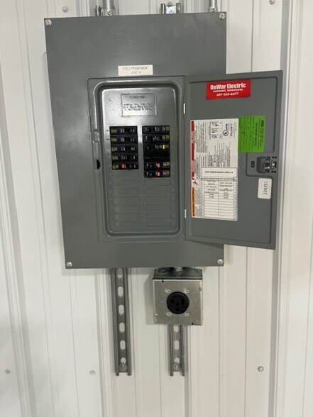 700 Armstrong Dr, Fairmont, MN à vendre - Photo du bâtiment - Image 2 de 23