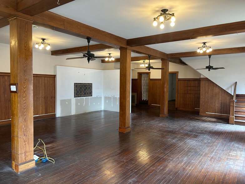 53 E Lee St, Warrenton, VA for lease - Interior Photo - Image 3 of 8